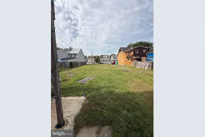 637 Spruce Street, Bristol, PA 19007 - Photo 2