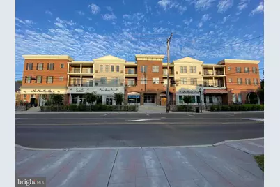 200 N Sycamore Street #2I, Newtown, PA 18940 - Photo 1