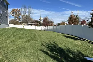 942 Stein Ct, Warminster, PA 18974 - Photo 2