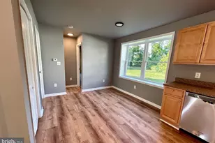 5517 Schumacher Dr, Bristol, PA 19007 - Photo 10