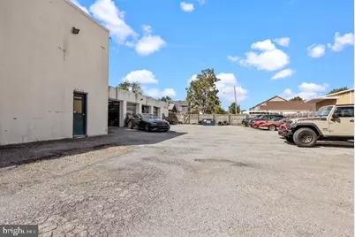 2271 E Farragut Avenue, Bristol, PA 19007 - Photo 22