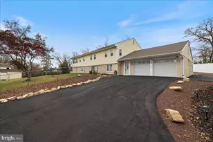 11 Williams Ln, Yardley, PA 19067 - Photo 1