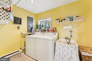 11 Stream Ln, Levittown, PA 19055 - Photo 16