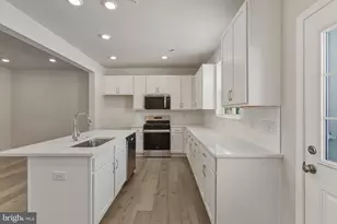 50 N 8th St, Perkasie, PA 18944 - Photo 6