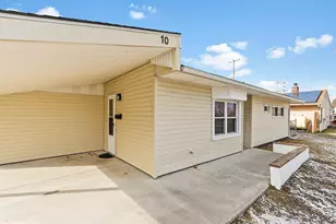 10 Blue Ridge Dr, Levittown, PA 19057 - Photo 14