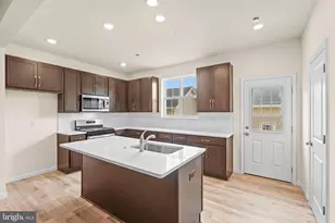 54 N 8th St, Perkasie, PA 18944 - Photo 8