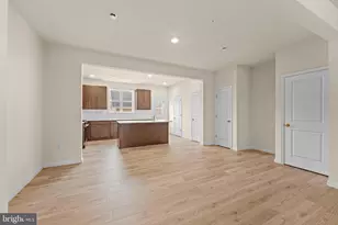 54 N 8th St, Perkasie, PA 18944 - Photo 10