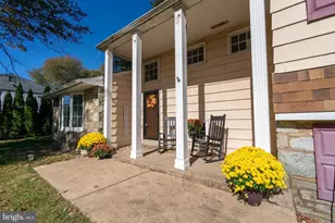 261 Fairhill Dr, Southampton, PA 18966 - Photo 6