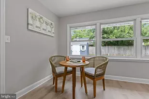 14 Iris Rd, Levittown, PA 19057 - Photo 6