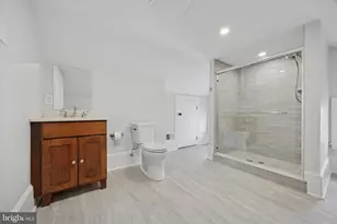 21 S Clinton St, Doylestown, PA 18901 - Photo 4