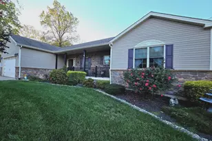 1700 Colonial Dr, Feasterville-Trevose, PA 19053 - Photo 2