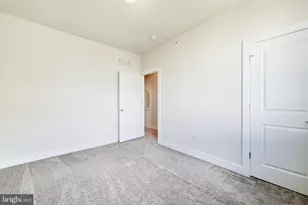 127 Gaslight Aly, Bensalem, PA 19020 - Photo 16