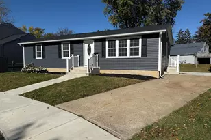 21 Lynns Ct, Morrisville, PA 19067 - Photo 2