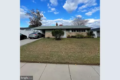 22 Myrtle Lane, Levittown, PA 19054 - Photo 2