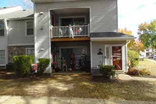 109 Hopkins Ct, Holland, PA 18966 - Photo 2