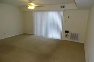 109 Hopkins Ct, Holland, PA 18966 - Photo 4