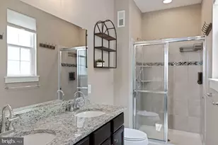 129 Prince George St, Bensalem, PA 19020 - Photo 16