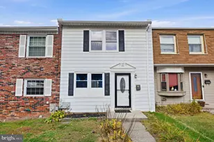 393 Rutgers Ct, Bensalem, PA 19020 - Photo 1