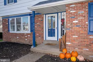 287 Essex Rd, Warminster, PA 18974 - Photo 2