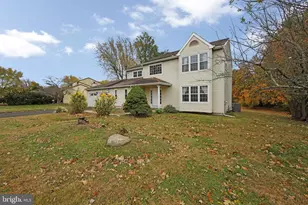 180 Independence Dr, Holland, PA 18966 - Photo 4