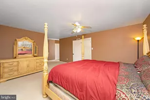 180 Independence Dr, Holland, PA 18966 - Photo 24