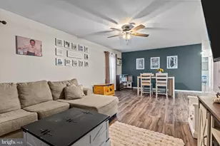 14 Dewberry Ln, Levittown, PA 19055 - Photo 20