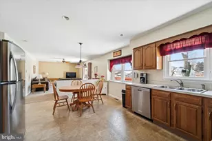 956 Duxbury Dr, Langhorne, PA 19047 - Photo 8