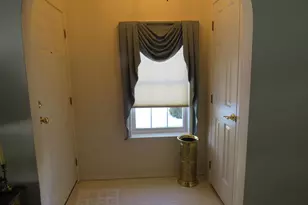 404 Thrush Ct E, New Hope, PA 18938 - Photo 2