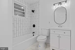 35 Thimbleberry Ln, Levittown, PA 19054 - Photo 14