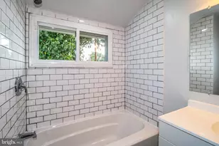 12 Indigo Rd, Levittown, PA 19057 - Photo 18