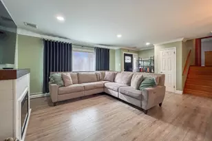 601 Austin Dr, Fairless Hills, PA 19030 - Photo 10