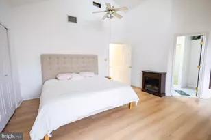 24 Rose Apple Rd, Levittown, PA 19056 - Photo 14