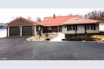 24 Rose Apple Road, Levittown, PA 19056 - Photo 2