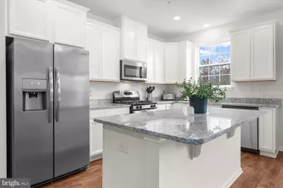 105 Edgewater Court, Quakertown, PA 18951 - Photo 2