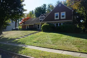 1253 Lexington Dr, Yardley, PA 19067 - Photo 2