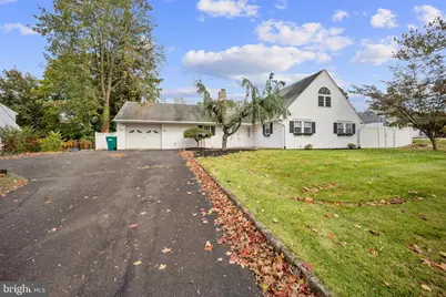 301 Snowball Drive, Levittown, PA 19056 - Photo 2