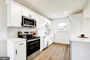 31 Nature Ln, Levittown, PA 19054 - Photo 6