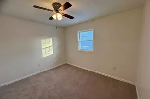 25 Oval Turn Ln, Levittown, PA 19055 - Photo 28