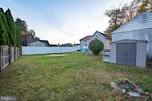 2043 Oakford Ave, Feasterville-Trevose, PA 19053 - Photo 4