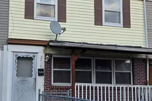 2416 Fleetwing Dr, Levittown, PA 19057 - Photo 2