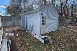 2519 Woodlawn Dr, Bristol, PA 19007 - Photo 22