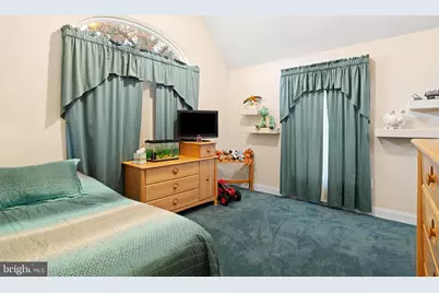 827 Hulmeville Road, Langhorne, PA 19047 - Photo 10