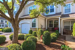 1674 Rockcress Dr, Jamison, PA 18929 - Photo 2