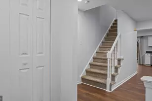 5625 Cricket Ln, Bensalem, PA 19020 - Photo 4