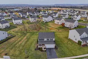 1856 Alamingo Dr, Quakertown, PA 18951 - Photo 2