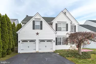 4221 Sir Andrew Cir, Doylestown, PA 18902 - Photo 2