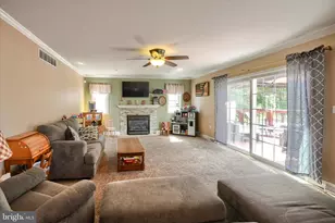 1010 Sweetbriar Rd, Perkasie, PA 18944 - Photo 18