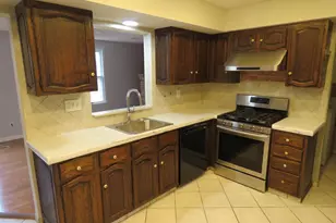 6240 Patrick Henry Ct, Bensalem, PA 19020 - Photo 2