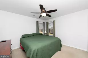 58 Rocky Pool Ln, Levittown, PA 19055 - Photo 18