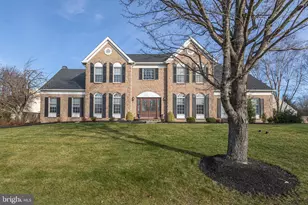 1232 Bridle Estates Dr, Yardley, PA 19067 - Photo 2
